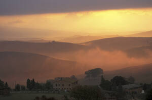 Bei San Quirico de Orcia, Toskana, Italien - 00482HS