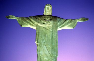 Brazil, Cristo, Rio, statue of Jesus Christ, low angle view - 00076AG