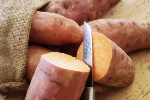 Sweet potatoes, close-up - 01288CS-U
