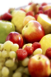 Fresh fruit, close-up - 01701CS-U