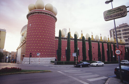 teatre-museu dali, figueres, costa brava, katalonien, spanien - MS01238