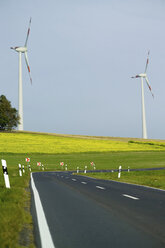 Windkraftanlagen im Feld - 02453CS-U