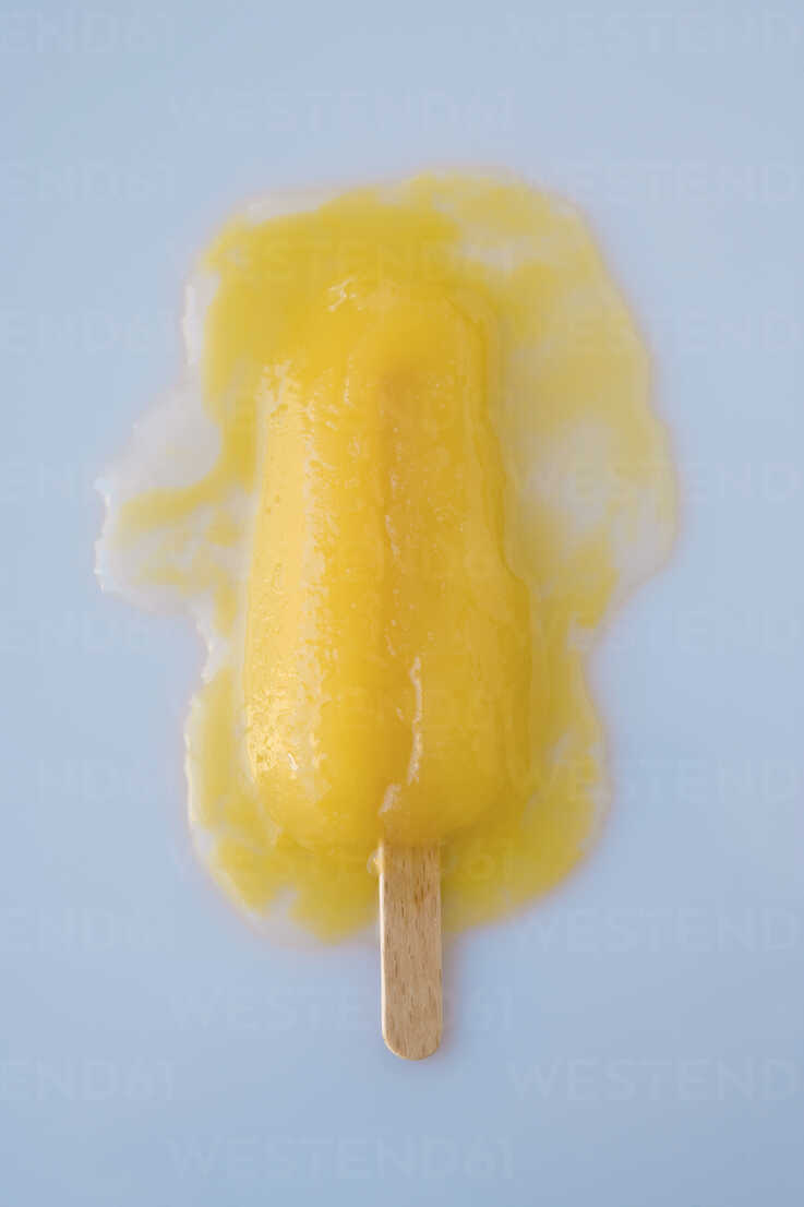 https://us.images.westend61.de/0000014011pw/melted-ice-lolly-stick-overhead-view-MNF00078.jpg