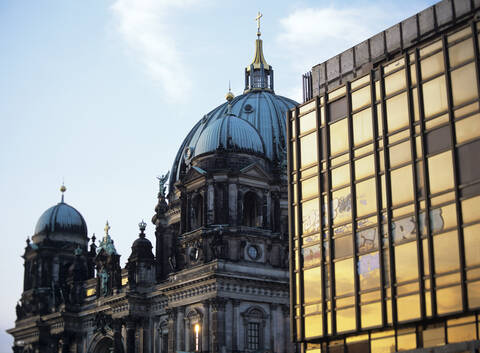 Zwei Häuserfronten, Berlin, Deutschland, lizenzfreies Stockfoto