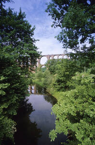 Götzschtalbrücke, größte Ziegelsteinbrücke der Welt, bei Greiz, Thüringen, Deutschland - MSF01704