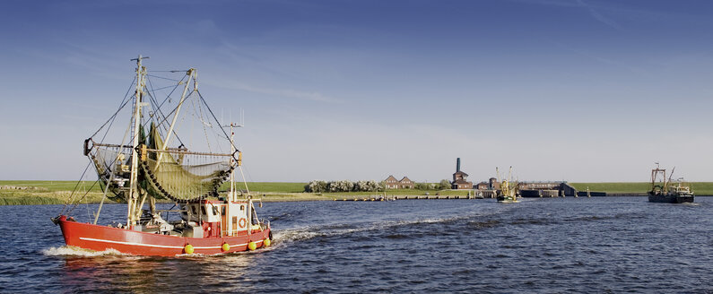 Boot auf dem Fluss - BSF00076