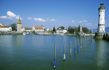 Deutschland, Bodensee, Hafen von Lindau - GNF00631