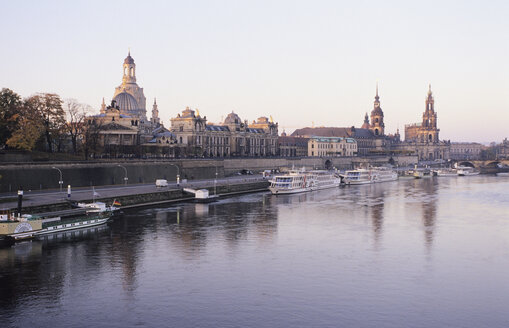 Deutschland, Dresden, Brühlsche Terrasse - MSF01857