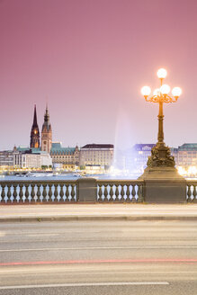 Deutschland, Hamburg, Blick von der Lombardobrücke auf die Alster - 00010MS-U