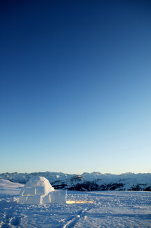 Switzerland, Toggenburg, traditional igloo in mountains - KM00160