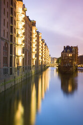 Deutschland, Hamburg, Blick auf die Speicherstadt - 00040MS-U