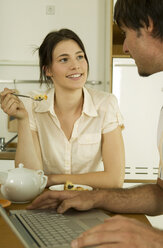 Young couple in kitchen - WESTF02075