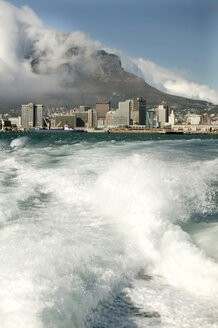 Südafrika, Waterfront von Kapstadt - KMF00505