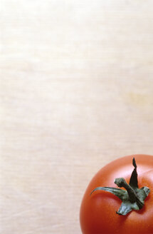 Ripe tomato, close-up - COF00007