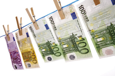 Euro notes on clothesline - 05293CS-U