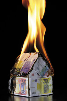 Haus der brennenden Euro-Noten - 05290CS-U