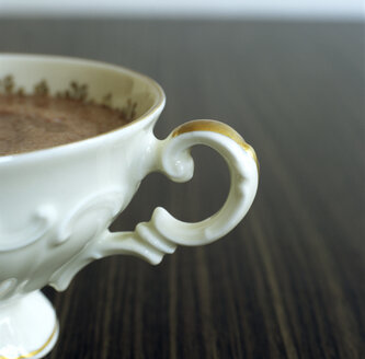 Cup of hot chocolate, close-up - COF00087