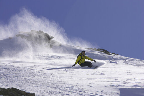 Schweiz, St. Moritz, Person Snowbording - FFF00694