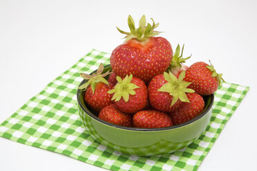Erdbeeren in Schale - GWF00336