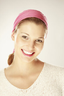 Young woman smiling, portrait - LDF00442