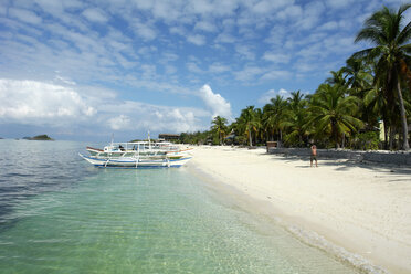 Philippinen, Visayas, Insel Malapascua, Boote am Strand - GNF00851