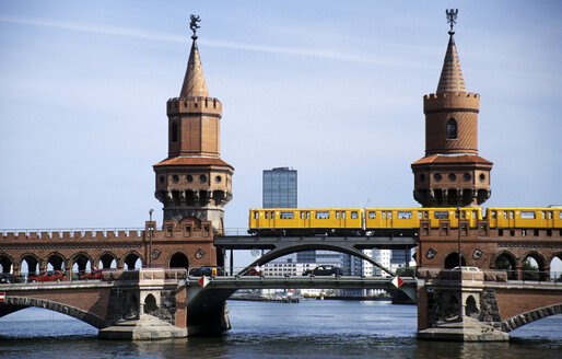 Germany, Berlin, Oberbaum bridge - GNF00827