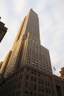 USA, New York, Empire State Building - CHK00218