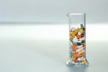 Various pills in glass, close-up - ASF03030