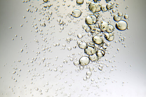 Oil drops in water, close-up - THF00455