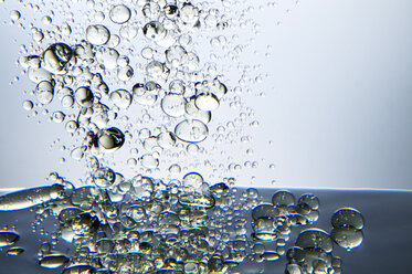 Oil drops in water, close-up - THF00453