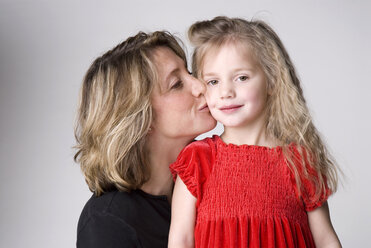 Mother and daughter, portrait - NHF00248