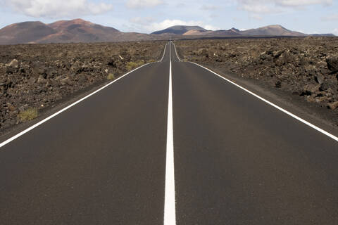 Spanien, Lanzarote, Straße, lizenzfreies Stockfoto