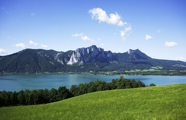 Austria, Salzkammergut, mountain range with Drachenwand - WWF00263