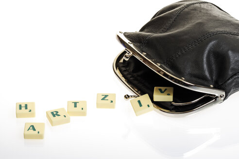 Scrabble tiles writing Hartz IV and purse - 06245CS-U