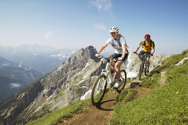 Mountain biking - MRF00858