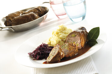 Rinderroulade mit Rotkohl und Kartoffelpüree - 06727CS-U