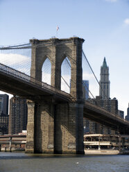 USA, New York, Brooklyn Bridge - TLF00047