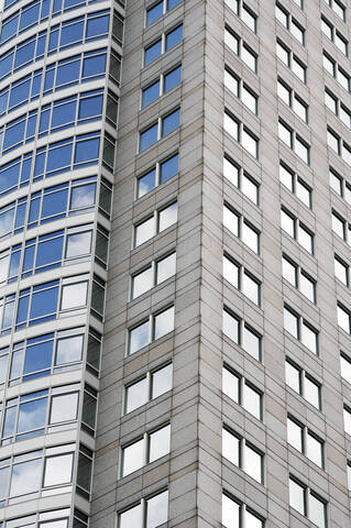 Hochhaus mit Glasfront, lizenzfreies Stockfoto