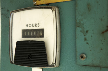 Hours counter, close-up - THF00592