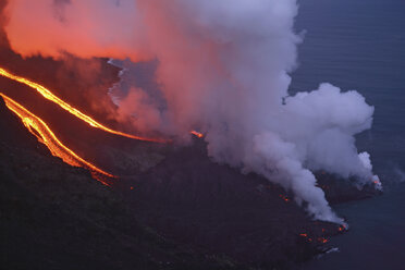 Italy, Eruption of Stromboli Volcano - RM00176
