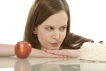 Frau mit Apfel und Kuchen - CLF00385