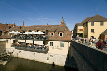 Deutschland, Würzburg, Restaurant an der Alten Mainbrücke - MSF02119