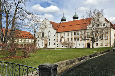Deutschland, Bayern, Bendiktbeuren, Benediktinerkloster - MB00757