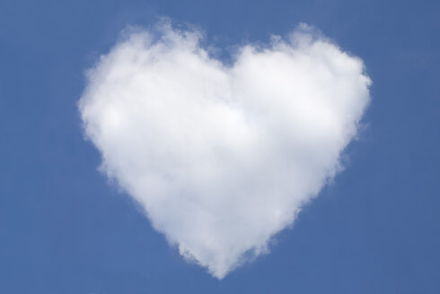 Heart-shaped cloud - MUF00006