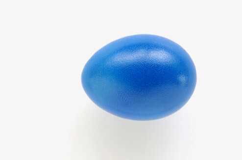 Blue easter egg, close-up - CRF01341