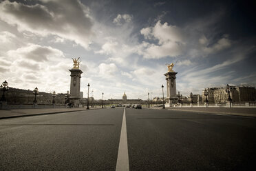 Frankreich, Paris, Pont Alexandre III und Les Invalides - MS02187