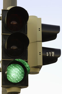 Ampel, die Grün signalisiert, Nahaufnahme - CRF01365