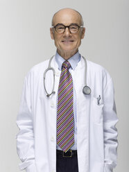 Senior male doctor, portrait - WESTF06367