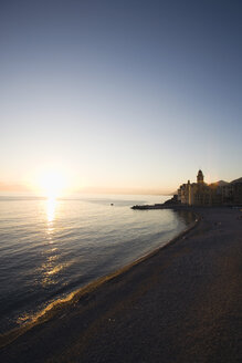 Italien, Ligurien, Camogli, Sonnenuntergang - MRF01003