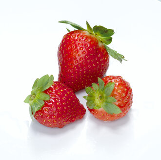 Frische Erdbeeren, Nahaufnahme - CHKF00443